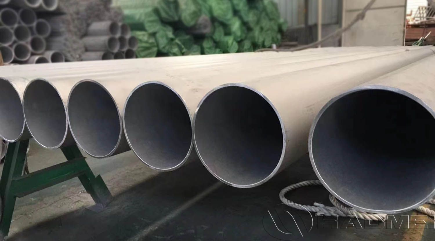 marine-grade seamless stainless steel pipe.jpg