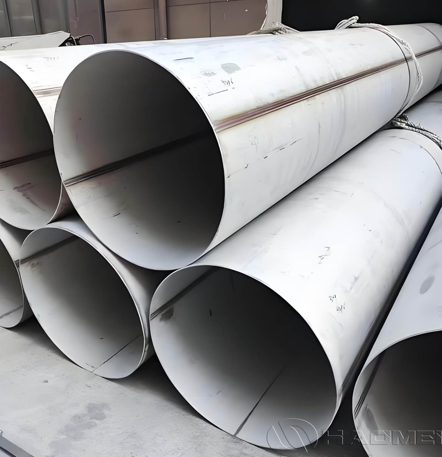 TP316L Seamless Stainless Steel Pipe.jpg